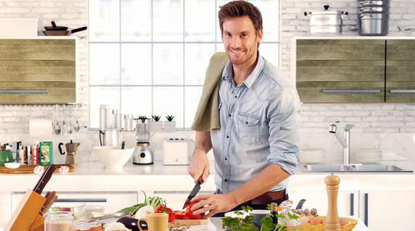 下面是提供服務的男仆 下面是提供服務的男仆