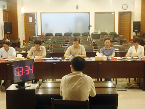 換位思考:面試時遭遇“偏題”巧處理 換位思考:面試時遭遇“偏題”巧處理