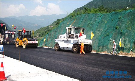 公路路面工程資質(zhì)升級需要什么業(yè)績？