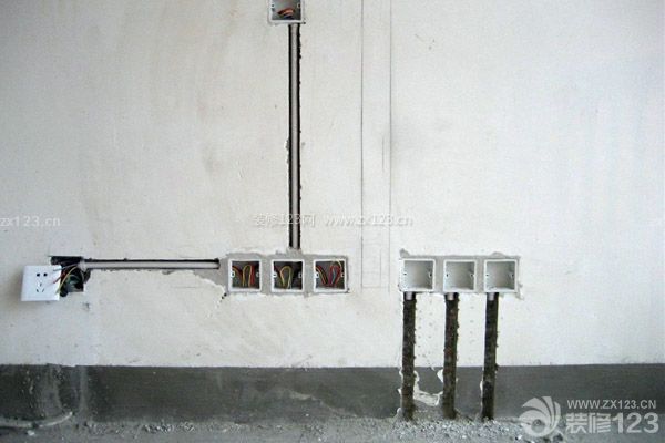 成都怎樣裝修房子最省錢——電視墻材料多比較——從水電改造費用中省錢